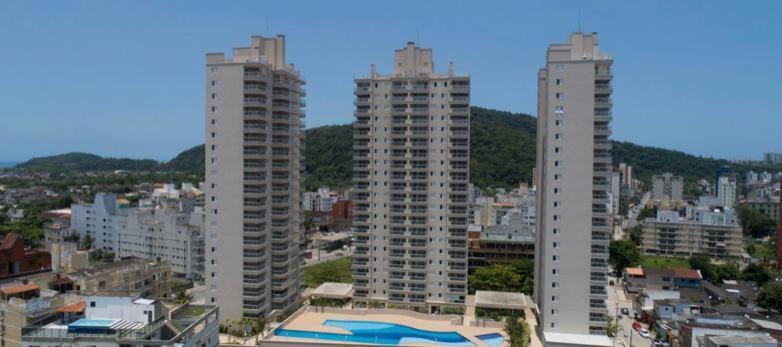 Apto Vista O Mar Enseada - 18o Andar Cond Clube Apartment Guaruja